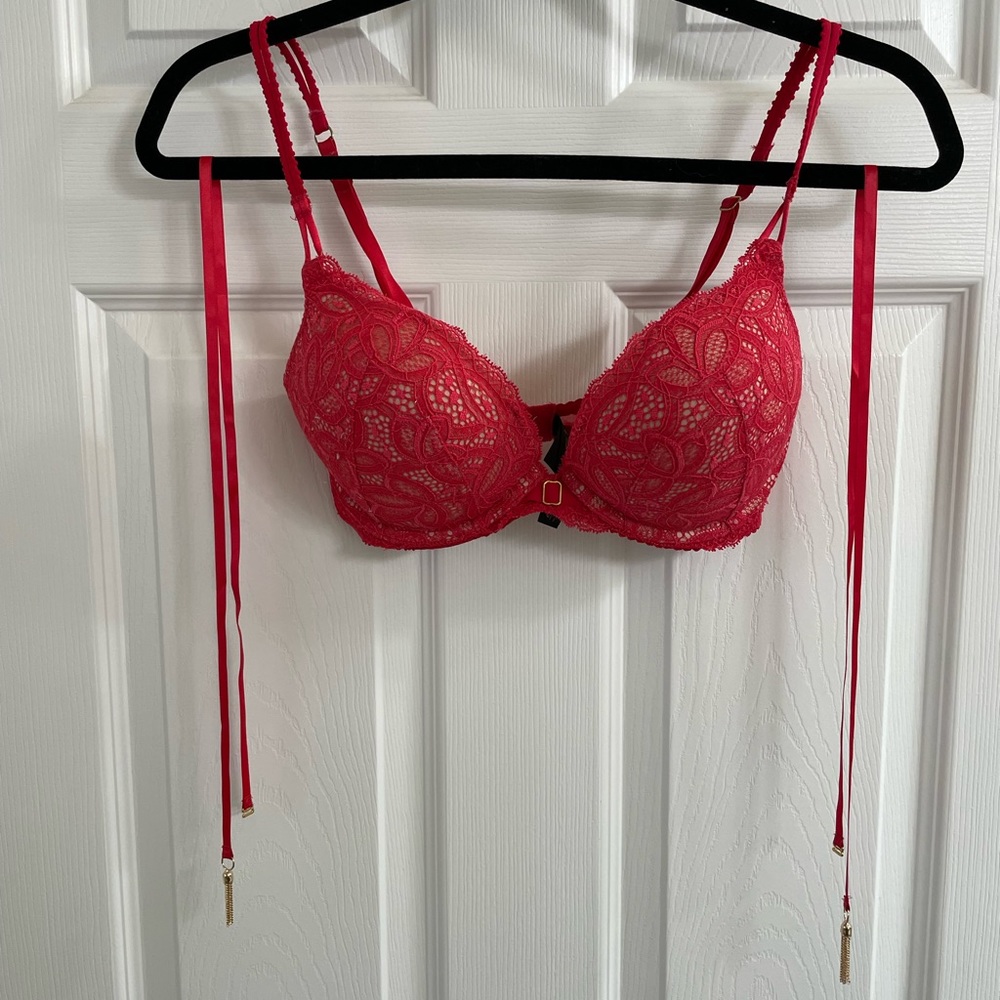 Victoria’s Secret push up red lace bra with extra tassel straps, size 34C
